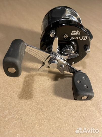 Мультипликаторная катушка abu garcia5601 JB