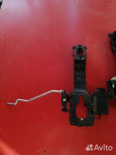 Кронштейн ручки двери Toyota Camry XV40