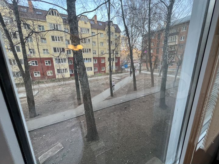 2-к. квартира, 43 м², 2/5 эт.