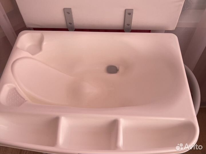 Стол пеленальный с ванночкой