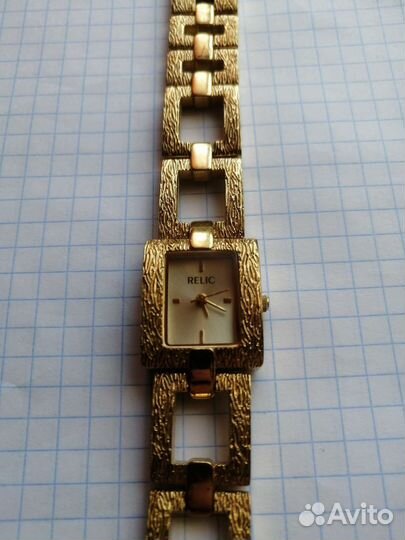 Часы женские Relic