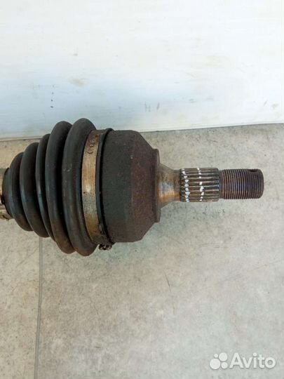 Полуось передняя правая (приводной вал, шрус) Peug