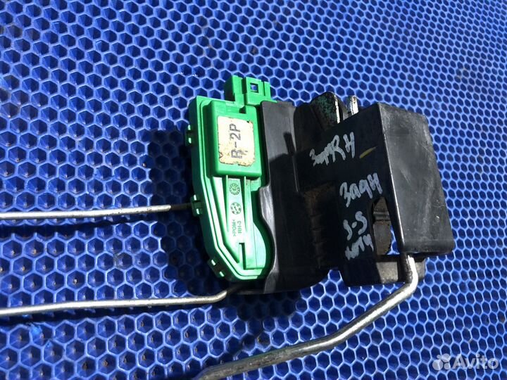 Замок двери задний правый hyundai solaris 1