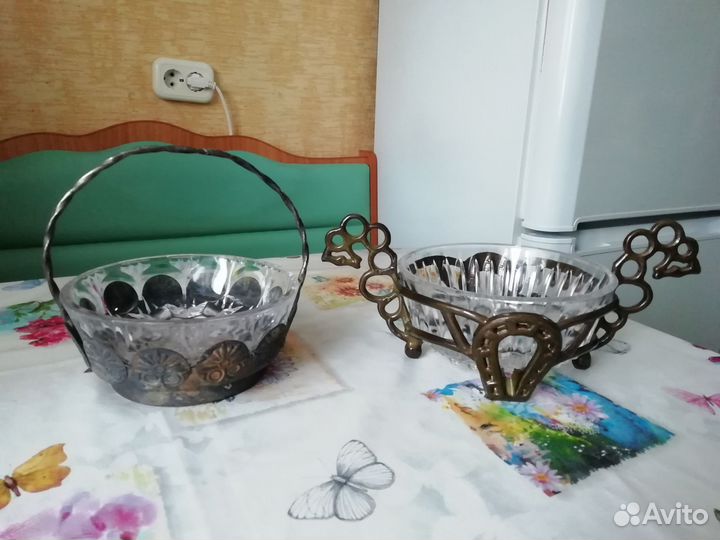 Конфетницы на подставках