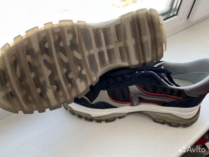 Кроссовки Турция,новые