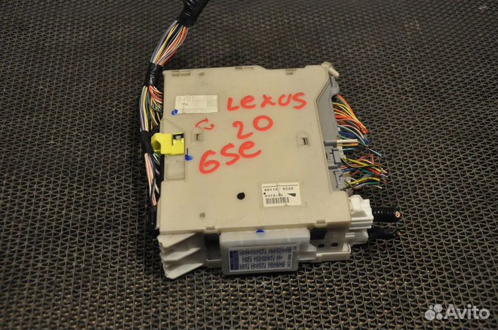 Блок предохранителей Lexus IS250 GSE20
