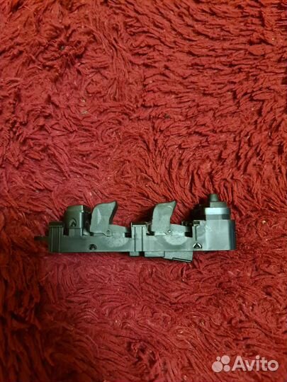 Блок кнопок стеклоподъемников LR Freelander 2