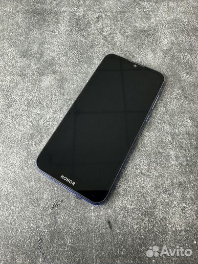 Honor 8S (2/32Gb)