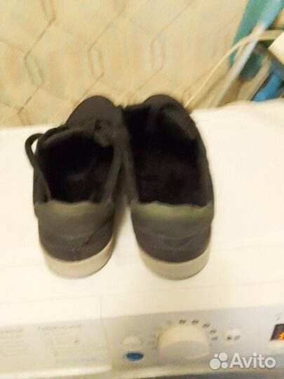 Кроссовки мужские р 42