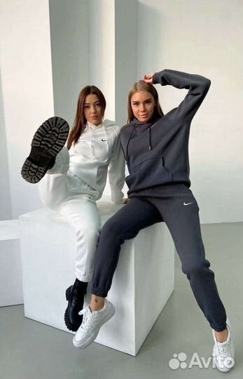 Женский спортивный костюм Nike цвет графит и манго