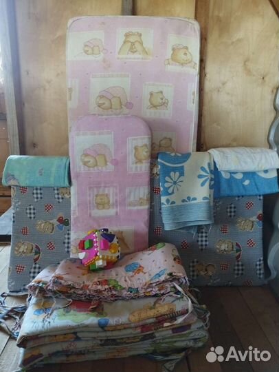 Матрас детский, игрушки