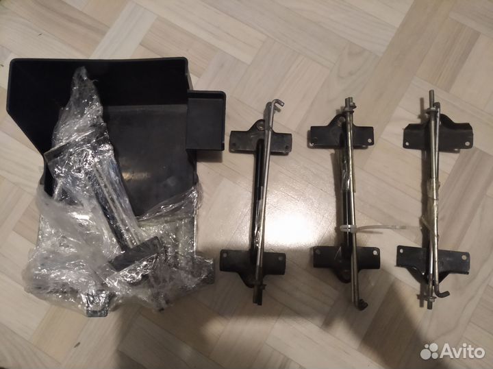 Крепление акб