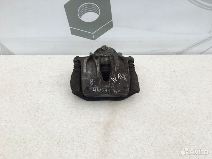 Тормозной суппорт передний правый Mercedes-Benz E