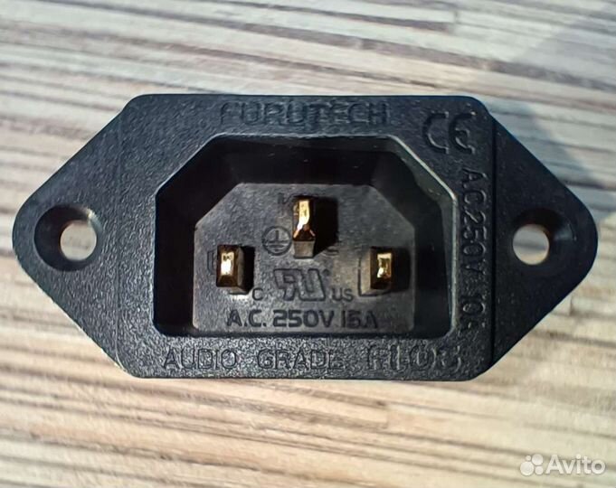 Терминал Furutech FI-06(G)