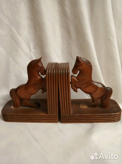 Подставки для книг