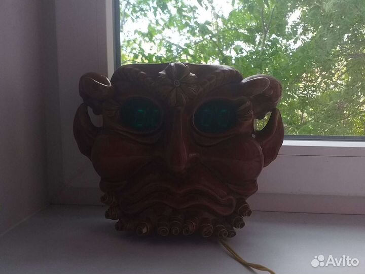 Часы электронные настенные СССР