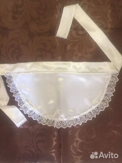 Фартук белый и красный