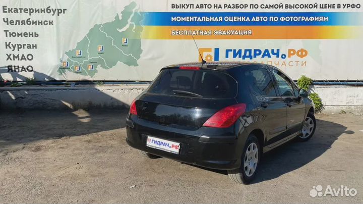 Накладка переднего бампера правая Peugeot 308 (T7)