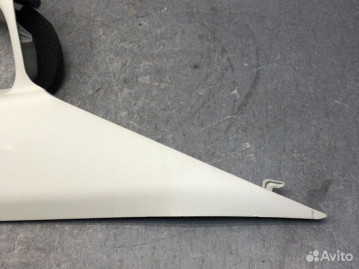 Обшивка зад лев стойки Nissan Almera g15