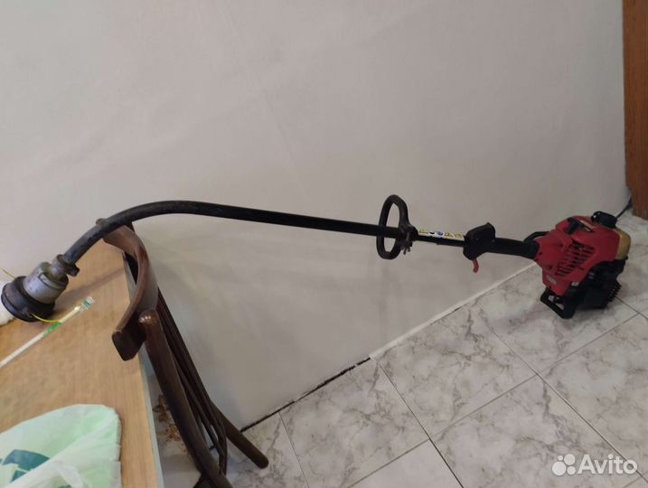 Газонокосилка бензиновая