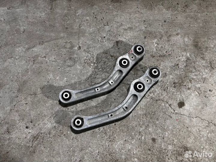 Рычаг задний поперечный задний Audi A8 D3