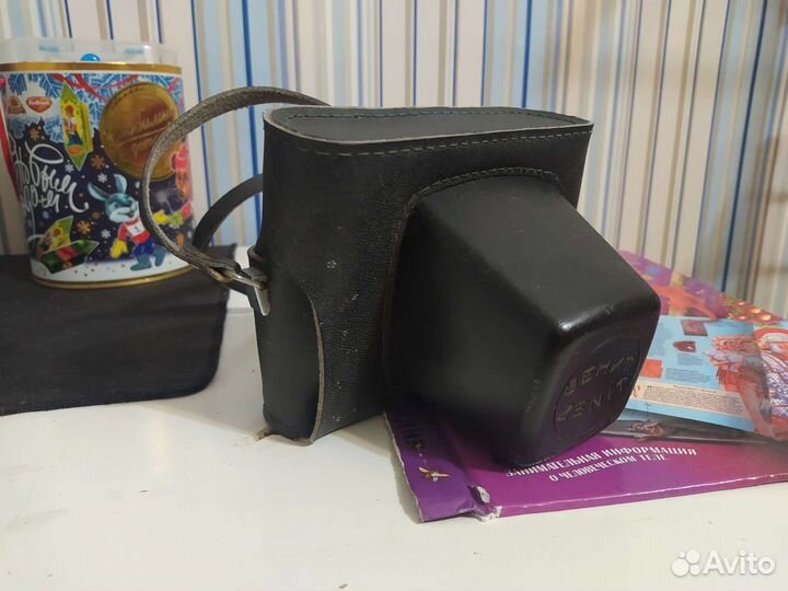 Пленочный фотоаппарат Зенит