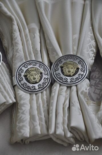 Скатерть и салфетки новые в коробке