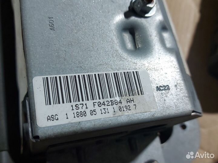 Подушка безопасности в торпедо для Ford Mondeo 3