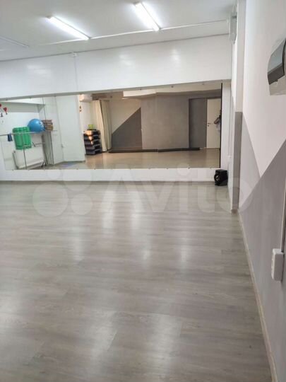 Коммерческое помещение 140кв м