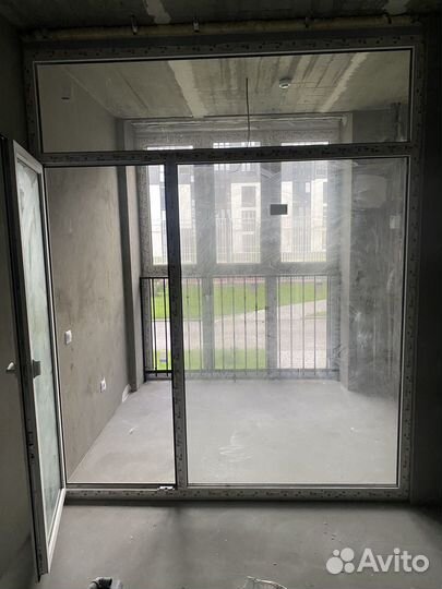 Окно с дверью