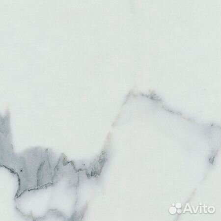 Стол кухонный на металл. опорах (кромка), наличие