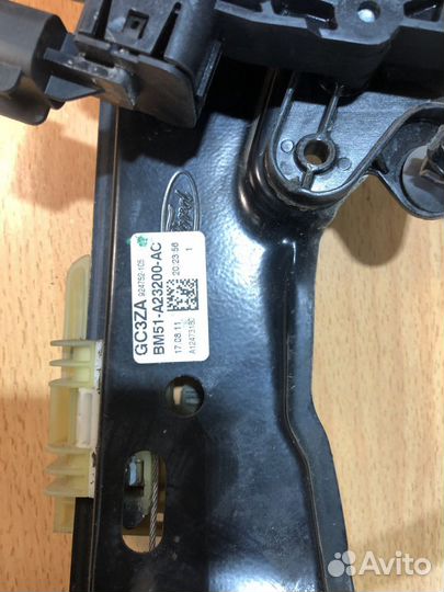 Стеклоподъемник электр. передний правый Ford Focus