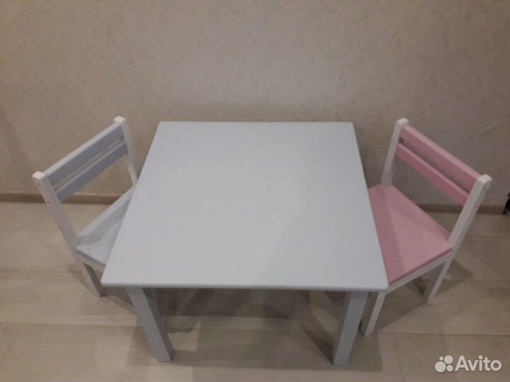 Детский стол и стульчики