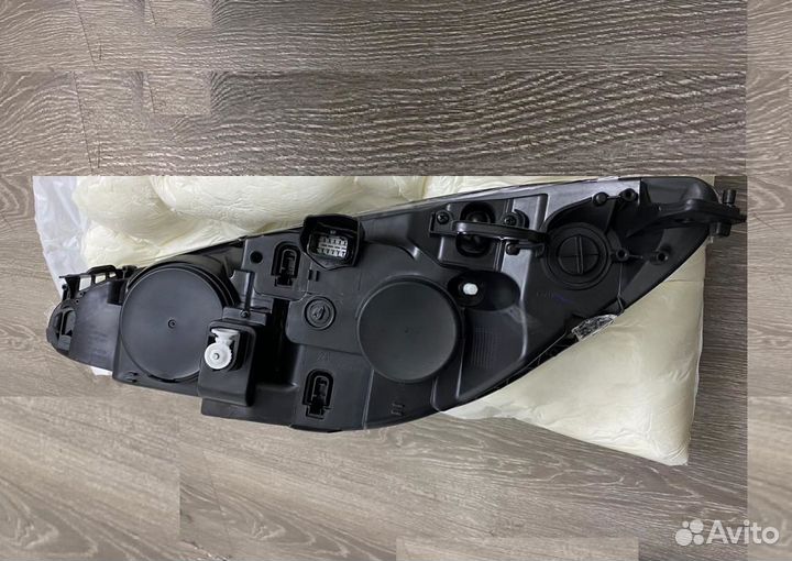 Фара Peugeot 308 Пежо 308 передний фар фонарь нова