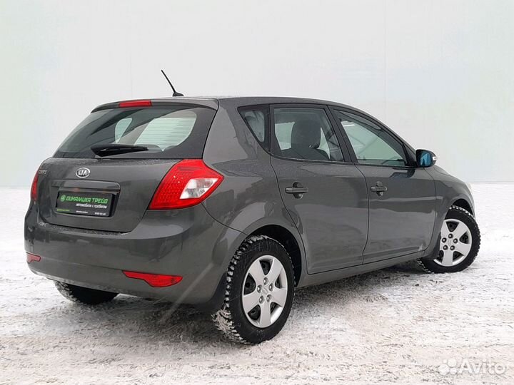 Kia Ceed 1.6 AT, 2011, 93 100 км