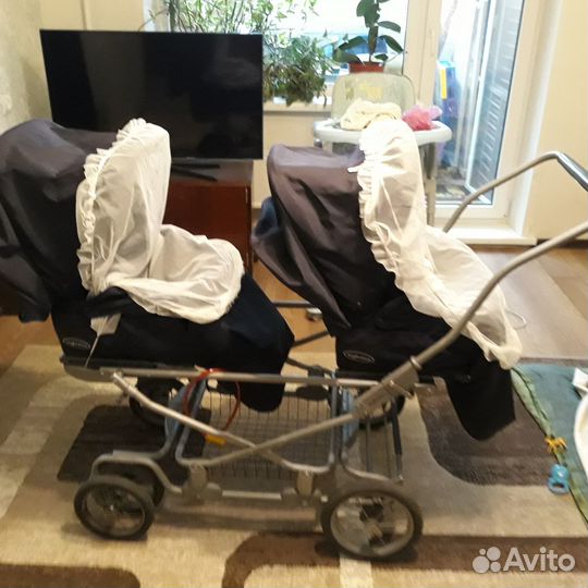 Производитель италия, для двойни в отл. Сост