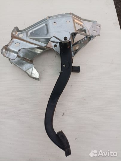 Педаль тормоза Опель астра h