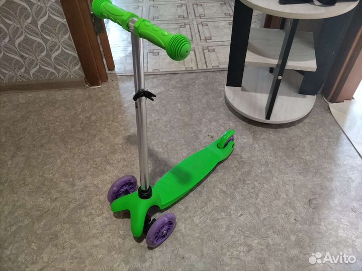 Самокат детский трехколесный