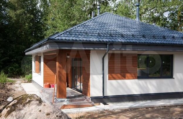 Коттедж 101 м² на участке 8 сот.