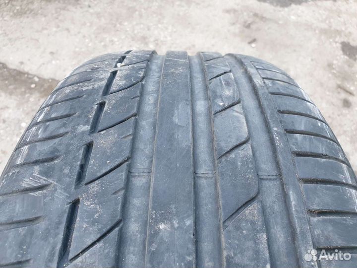 Bridgestone Potenza S001 245/40 R20
