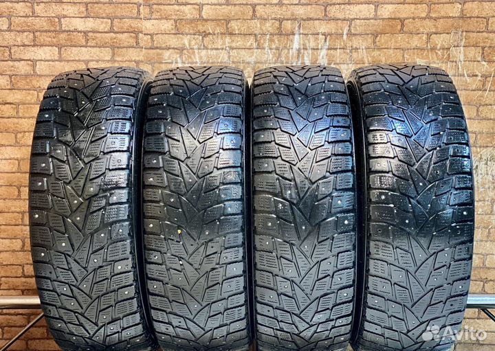 Dunlop Grandtrek Ice 02 215/65 R16