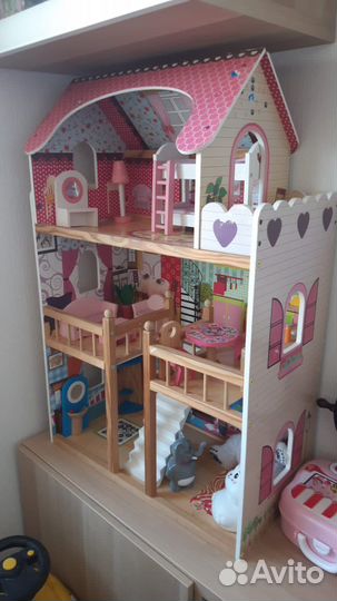 Домик кукольный