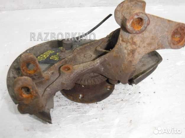 Кулак задний левый Ауди A4 B6