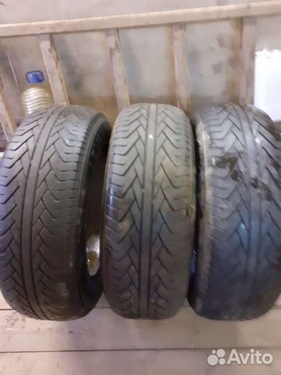 Yokohama Advan S.4 235/65 R17