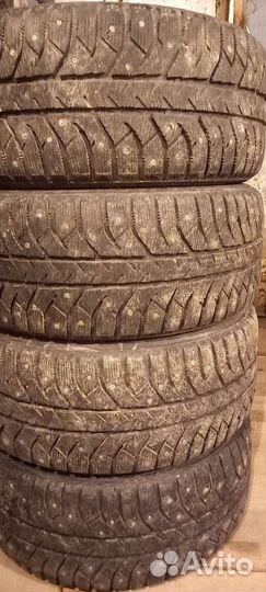 Bridgestone Ice Cruiser 7000 255/50 R19 107T