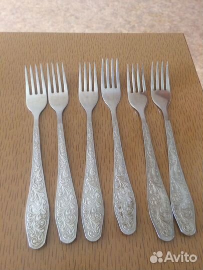 Столовые приборы