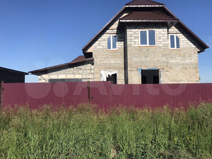 Дом 180 м² на участке 10 сот.