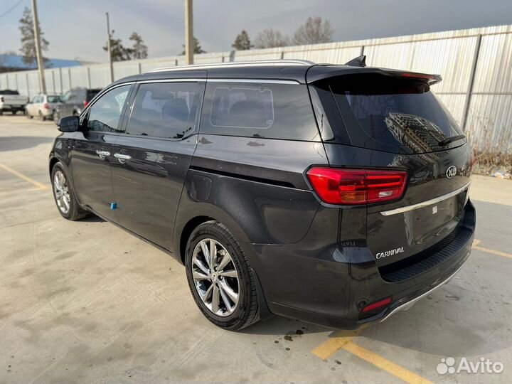 Kia Carnival 2.2 AT, 2018, 107 000 км