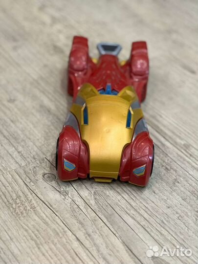 Машинкa hot wheels marvel