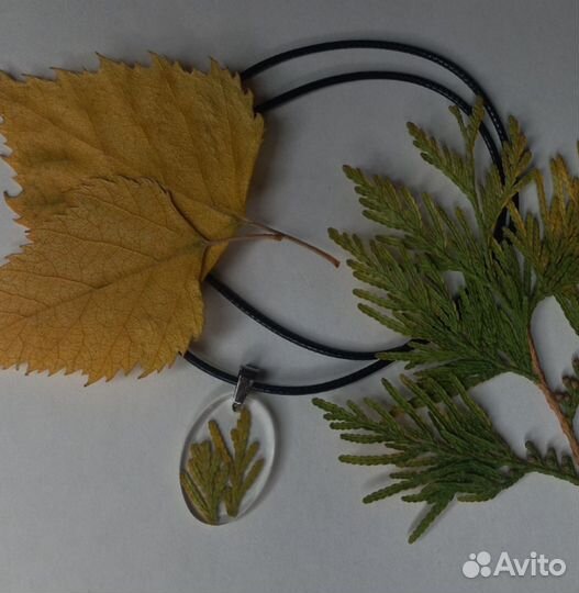 Подвеска из эпоксидной смолы